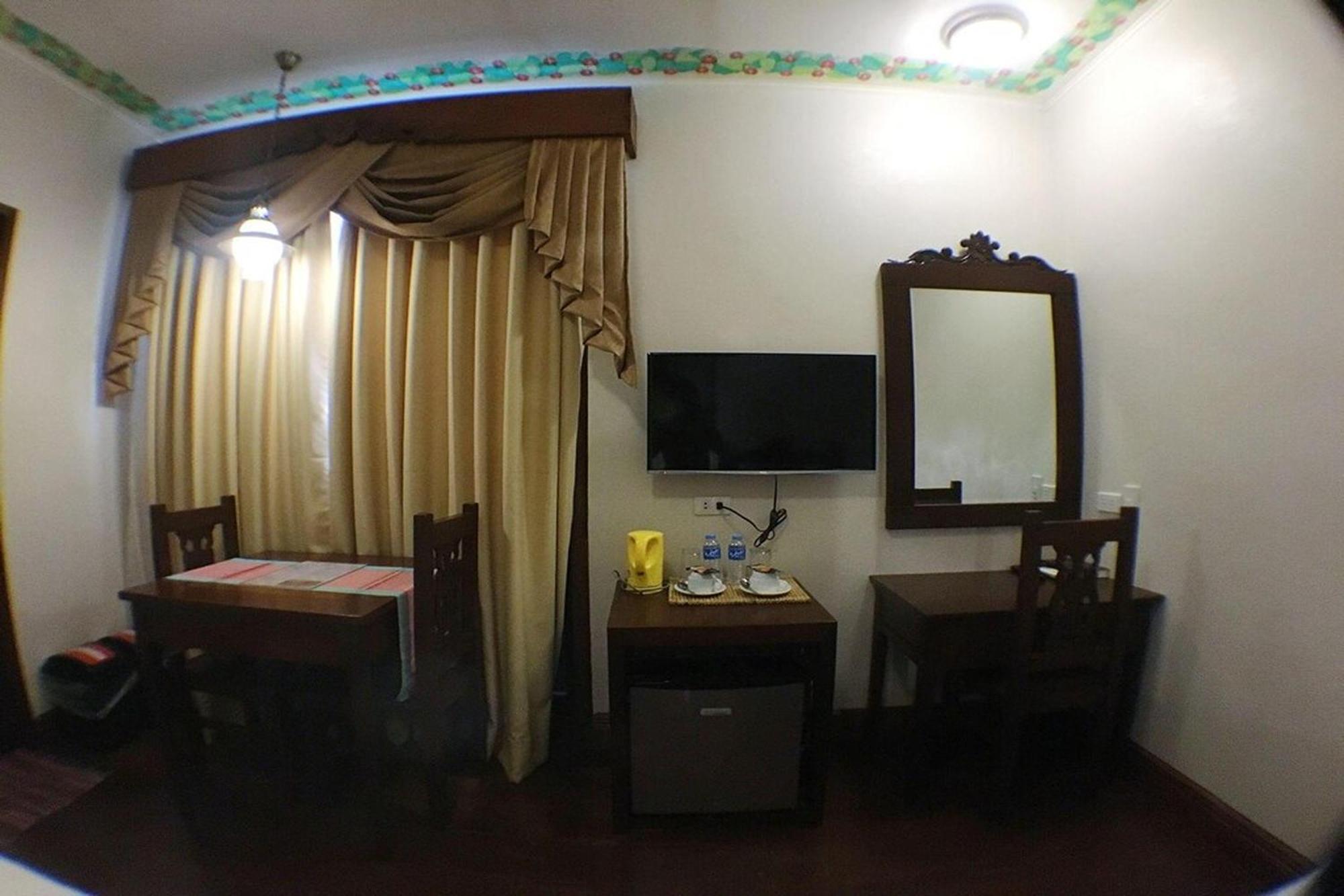 Nscc Hotel Vigan Esterno foto