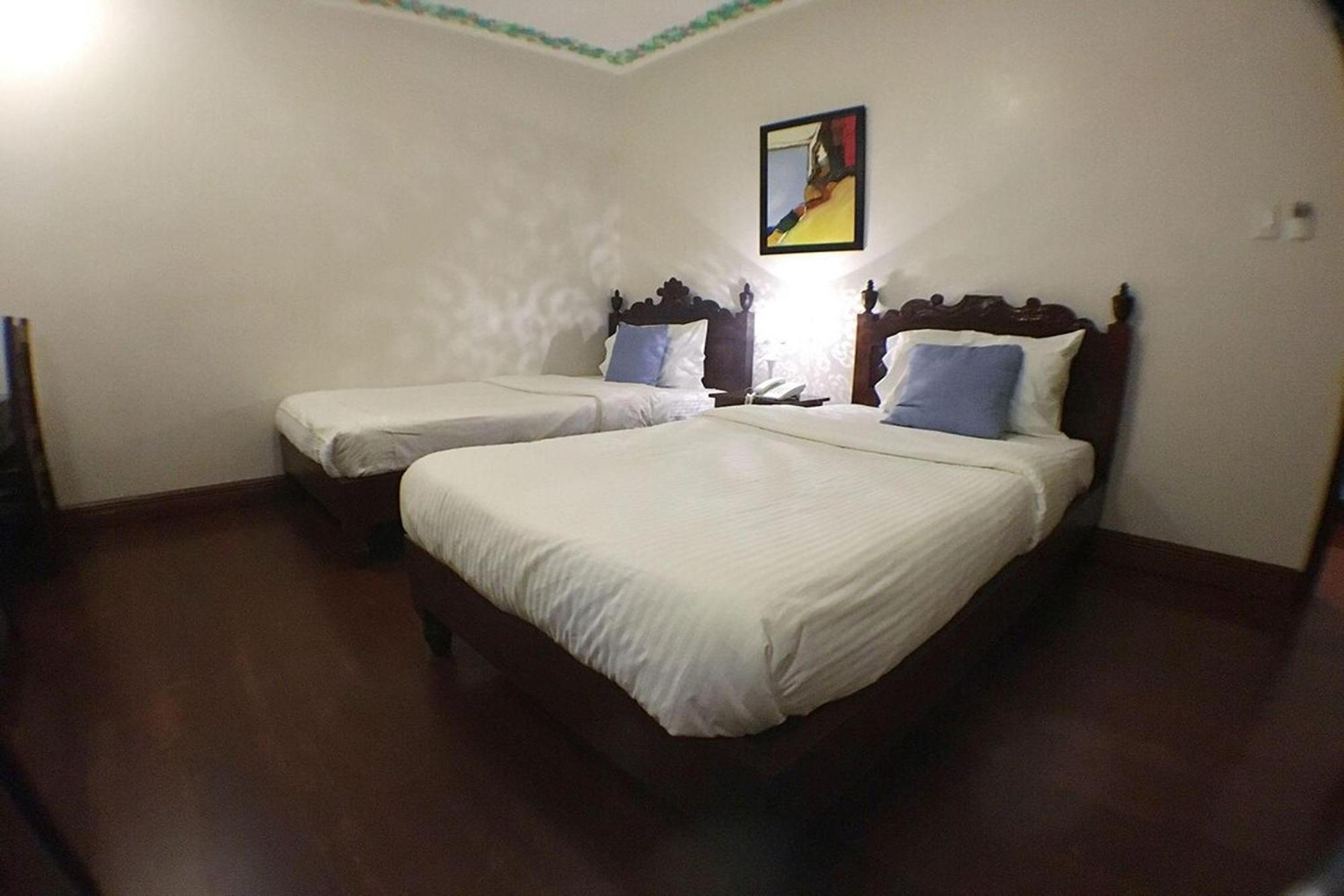 Nscc Hotel Vigan Esterno foto