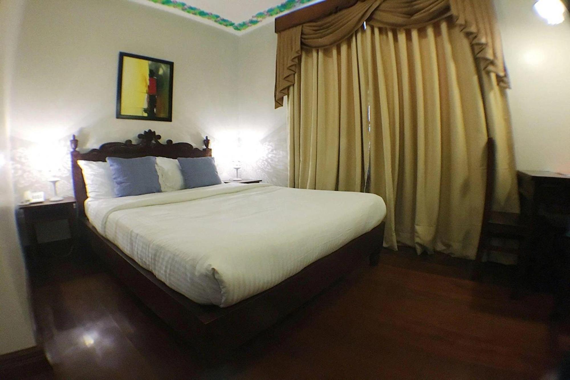 Nscc Hotel Vigan Esterno foto
