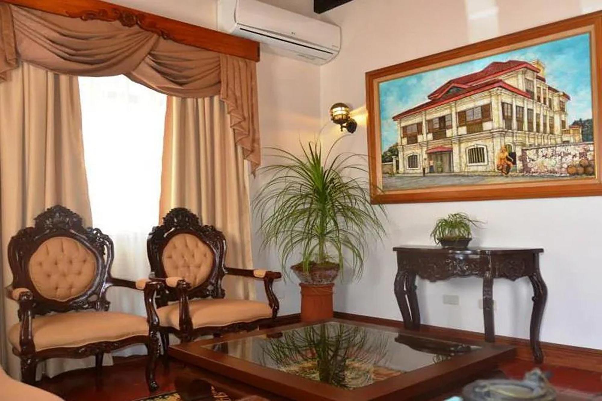 Nscc Hotel Vigan Esterno foto