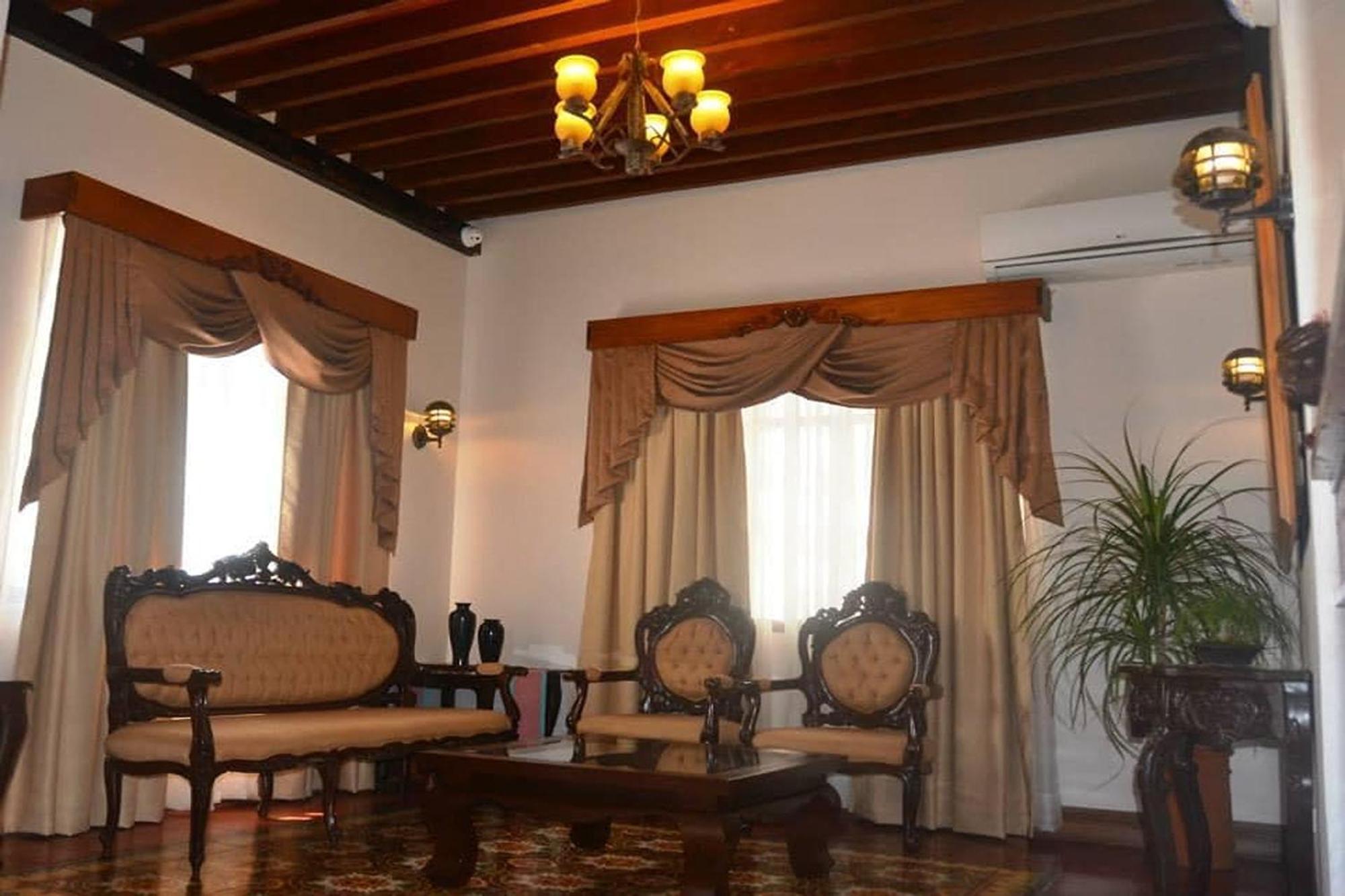 Nscc Hotel Vigan Esterno foto