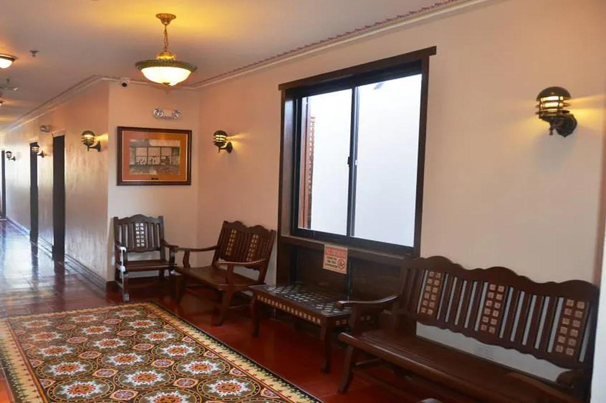 Nscc Hotel Vigan Esterno foto