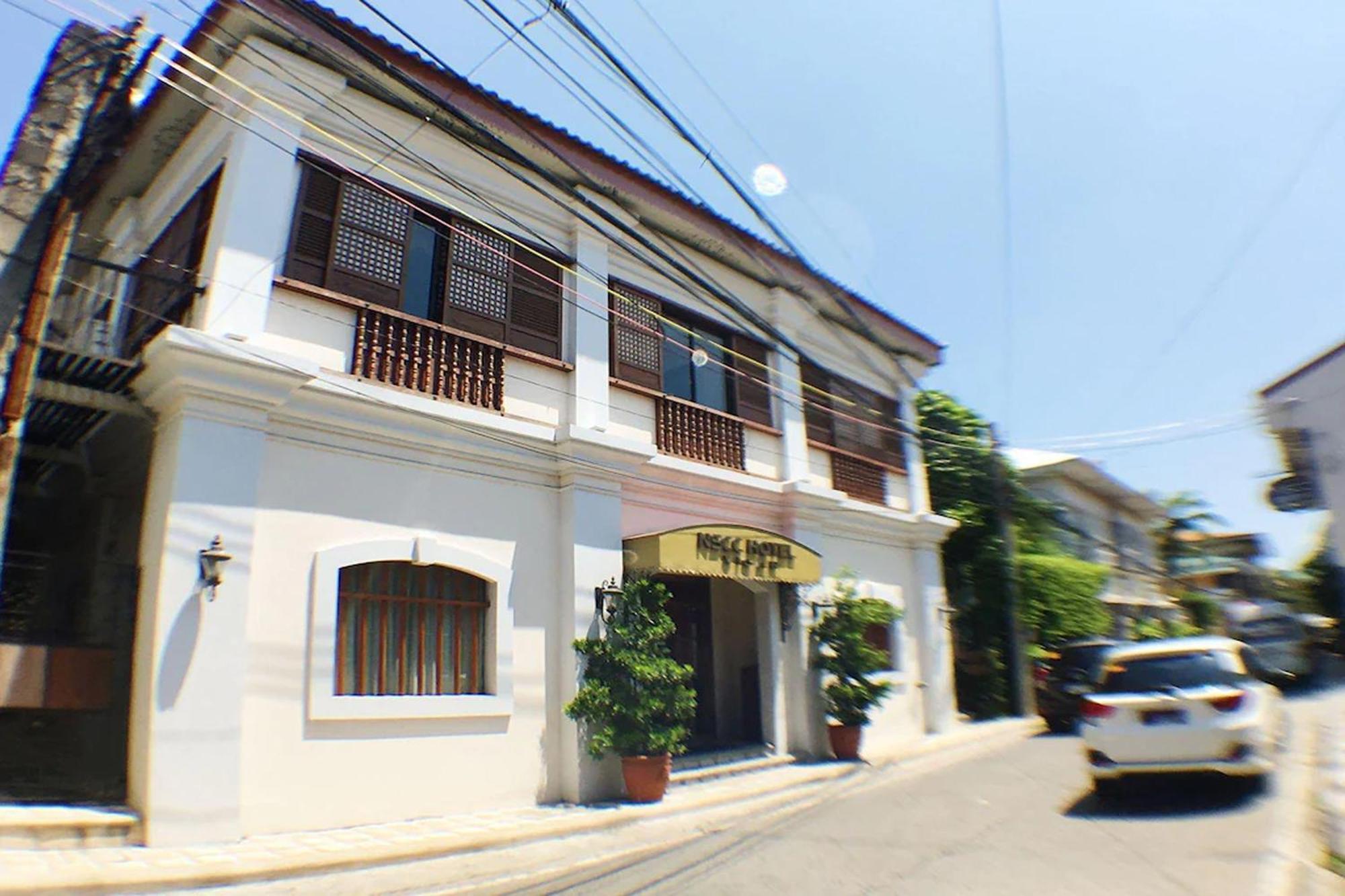 Nscc Hotel Vigan Esterno foto
