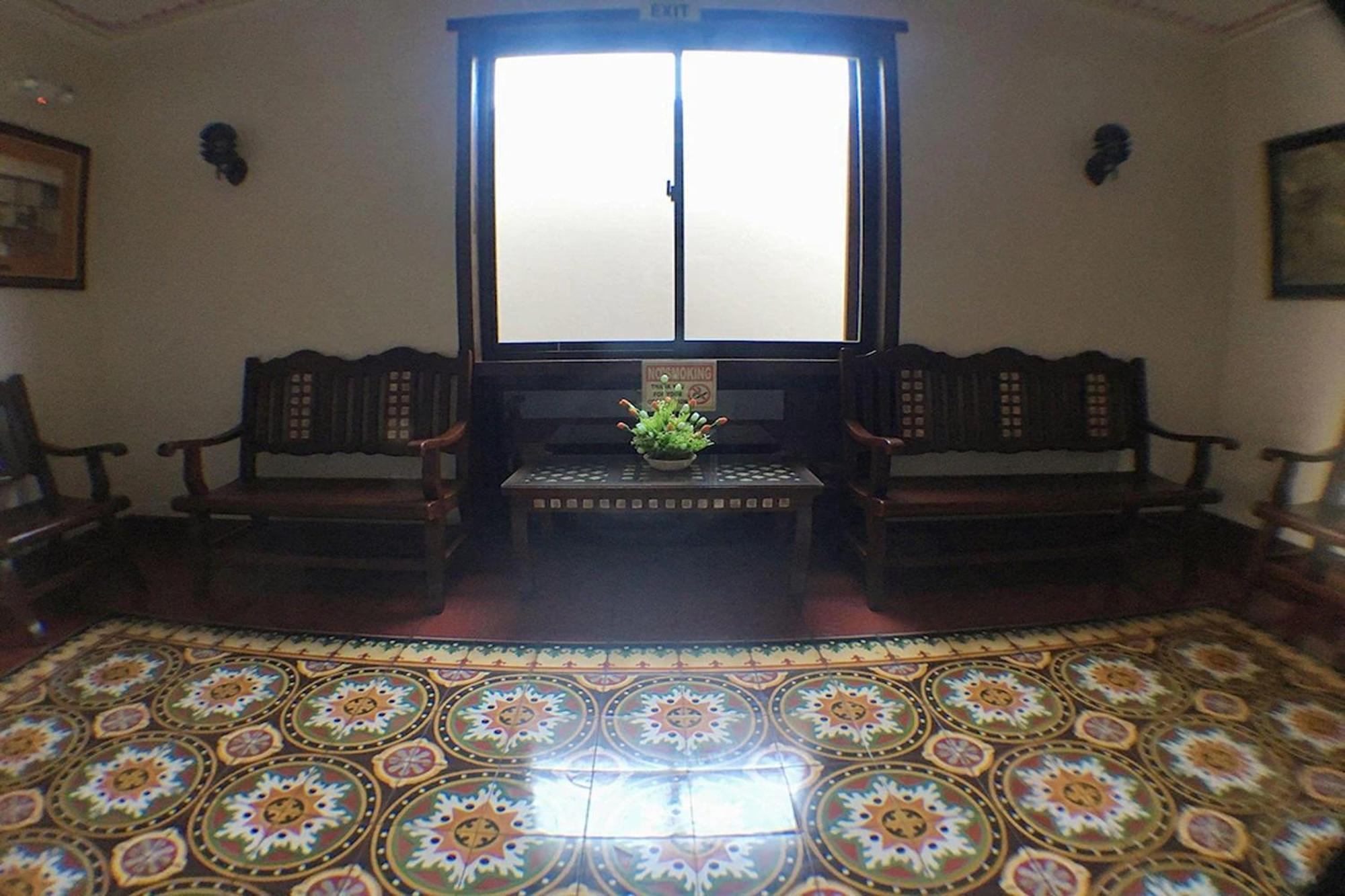 Nscc Hotel Vigan Esterno foto