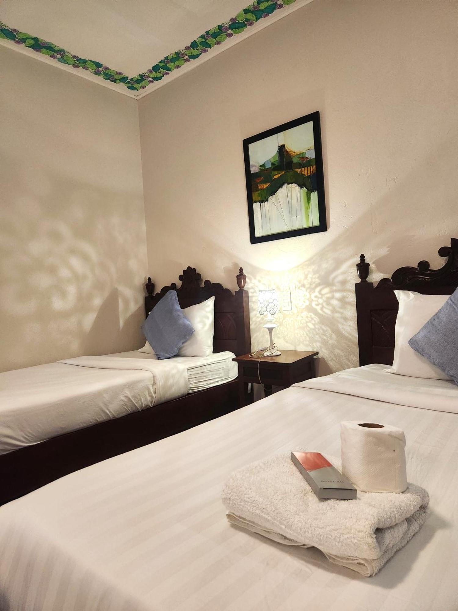 Nscc Hotel Vigan Esterno foto